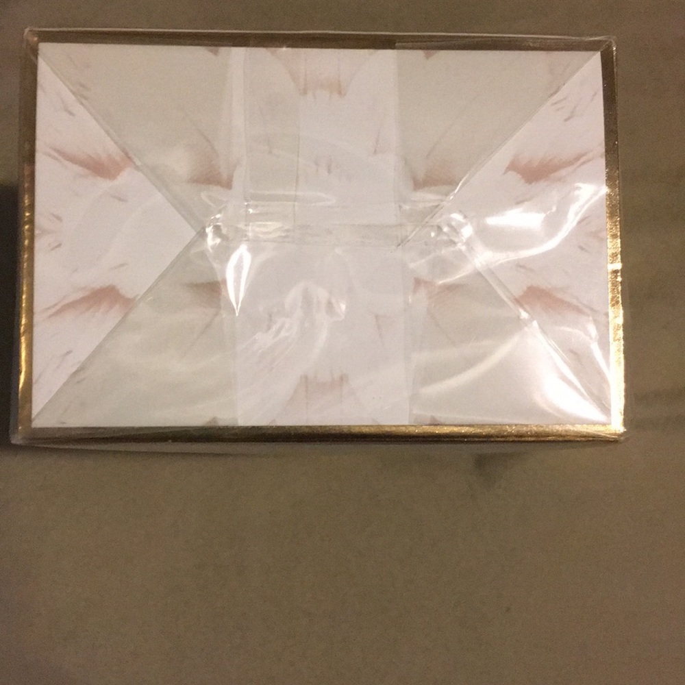 Alexander McQueen - Picture 3 of 3